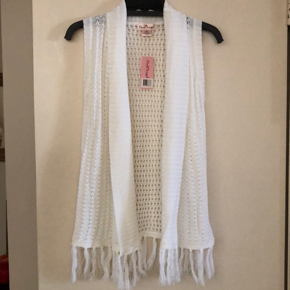 New Girls Crochet trending! lightweight soft knit Vest perfect any occasion! Med